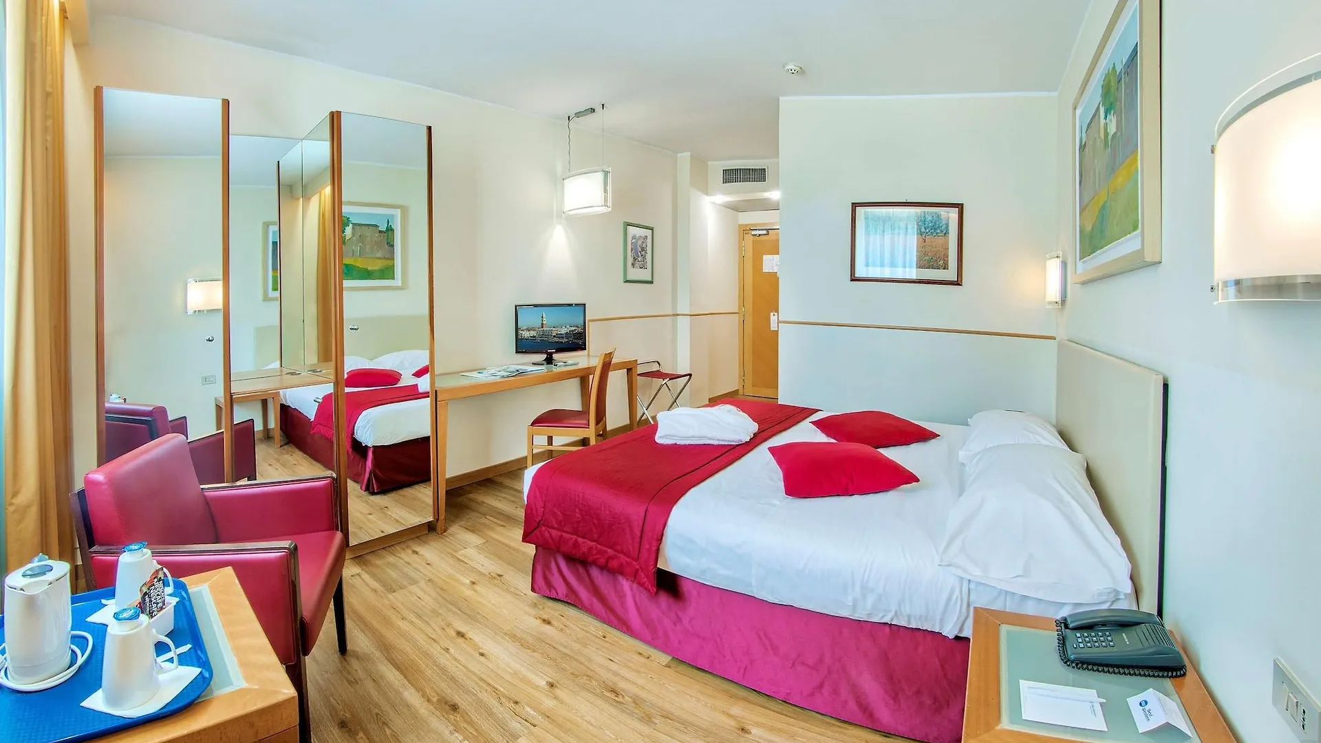 B&B Hotel Quarto dʼAltino 3*,  Italia