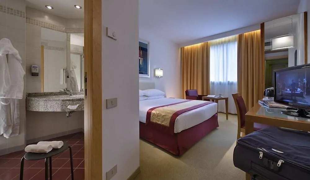 B&B Hotel Quarto dʼAltino 3*,